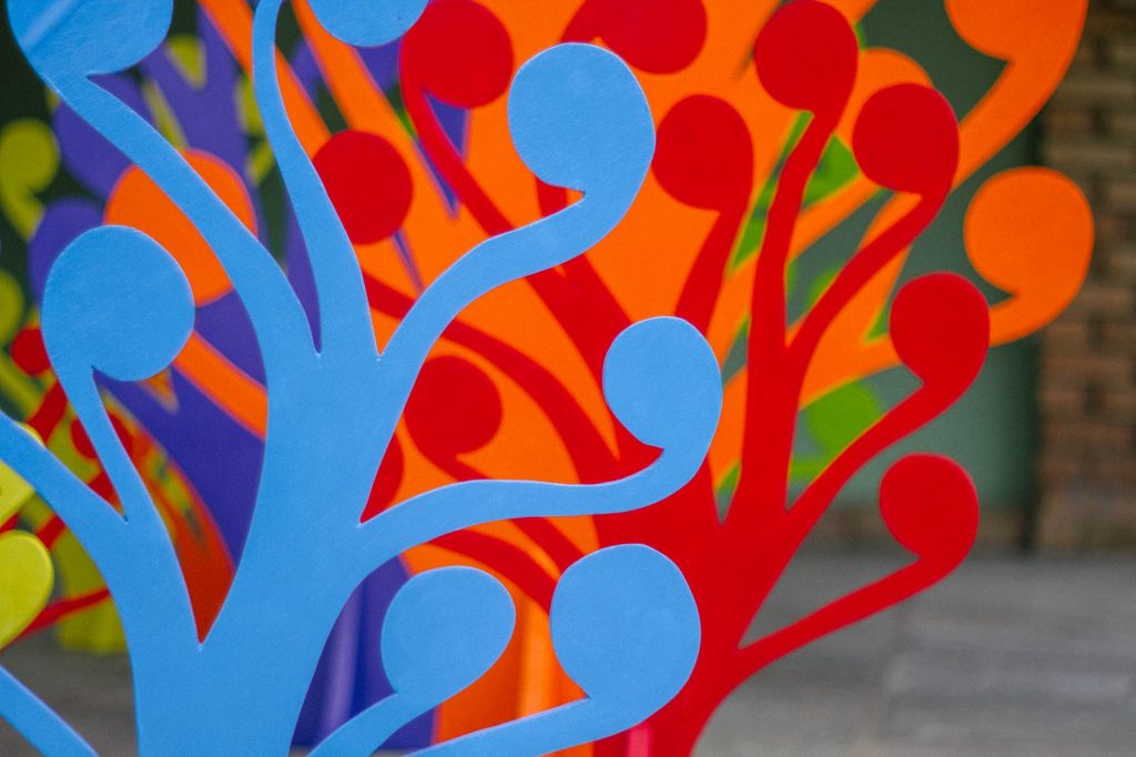 “Resolvi reflorestar o mundo com arte”